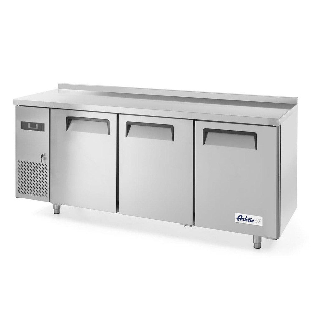 HENDI Kühltisch Kitchen Line dreitürig – 390 L, Serie 600 Arktic